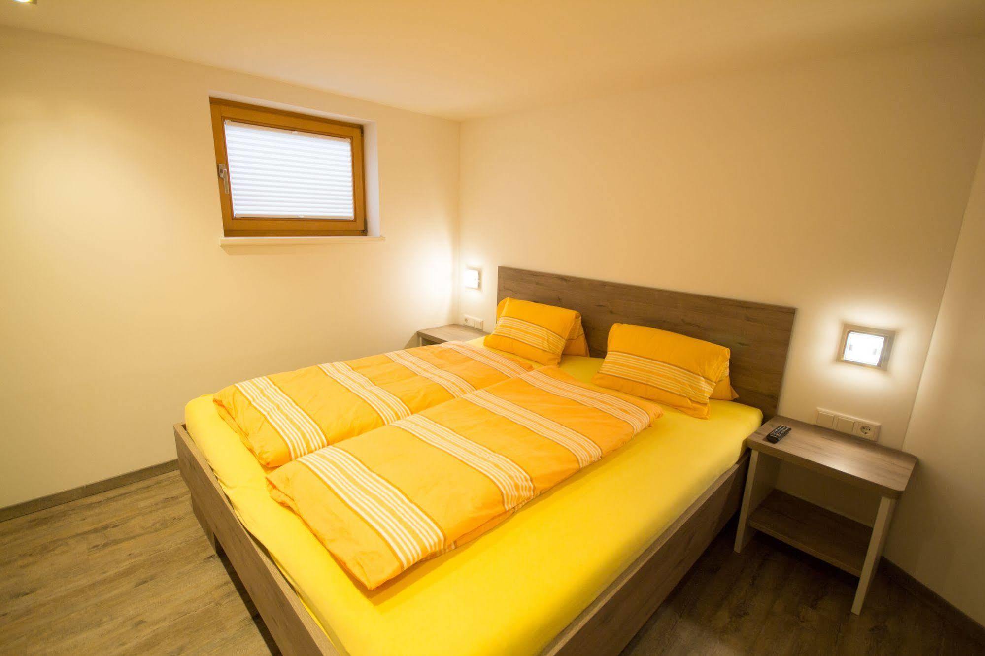 Apartament Haus Scheuerer Neukirchen am Großvenediger Zewnętrze zdjęcie