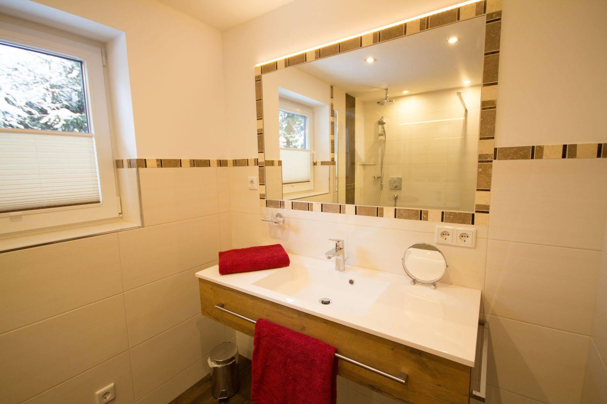 Apartament Haus Scheuerer Neukirchen am Großvenediger Zewnętrze zdjęcie